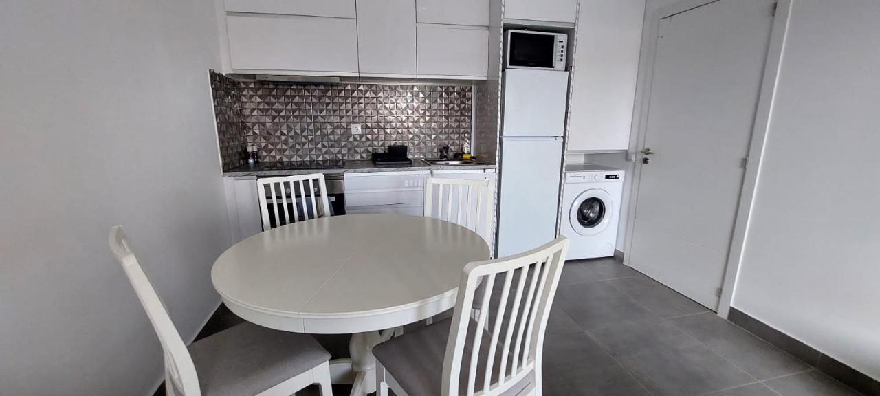 סאגרש Enjoy Pool, Beach And More At This Nice Apartment Only 3 Minutes From Mareta'S Beach מראה חיצוני תמונה